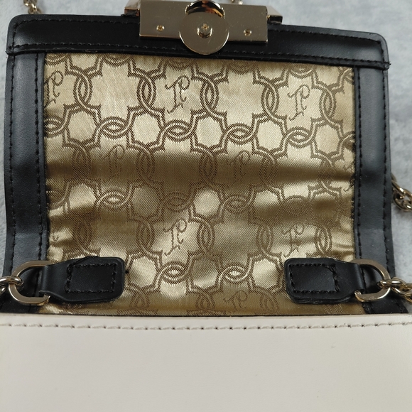 Ivanka Trump Small Purse - Picture 4 of 13